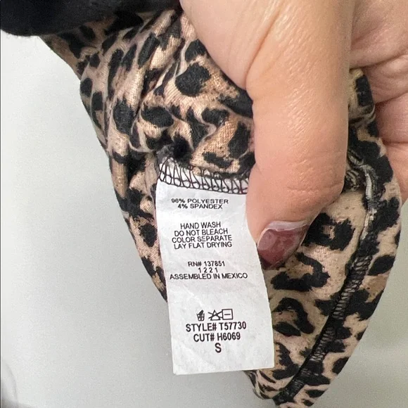 Leopard Crop Top - Picture 4 of 4